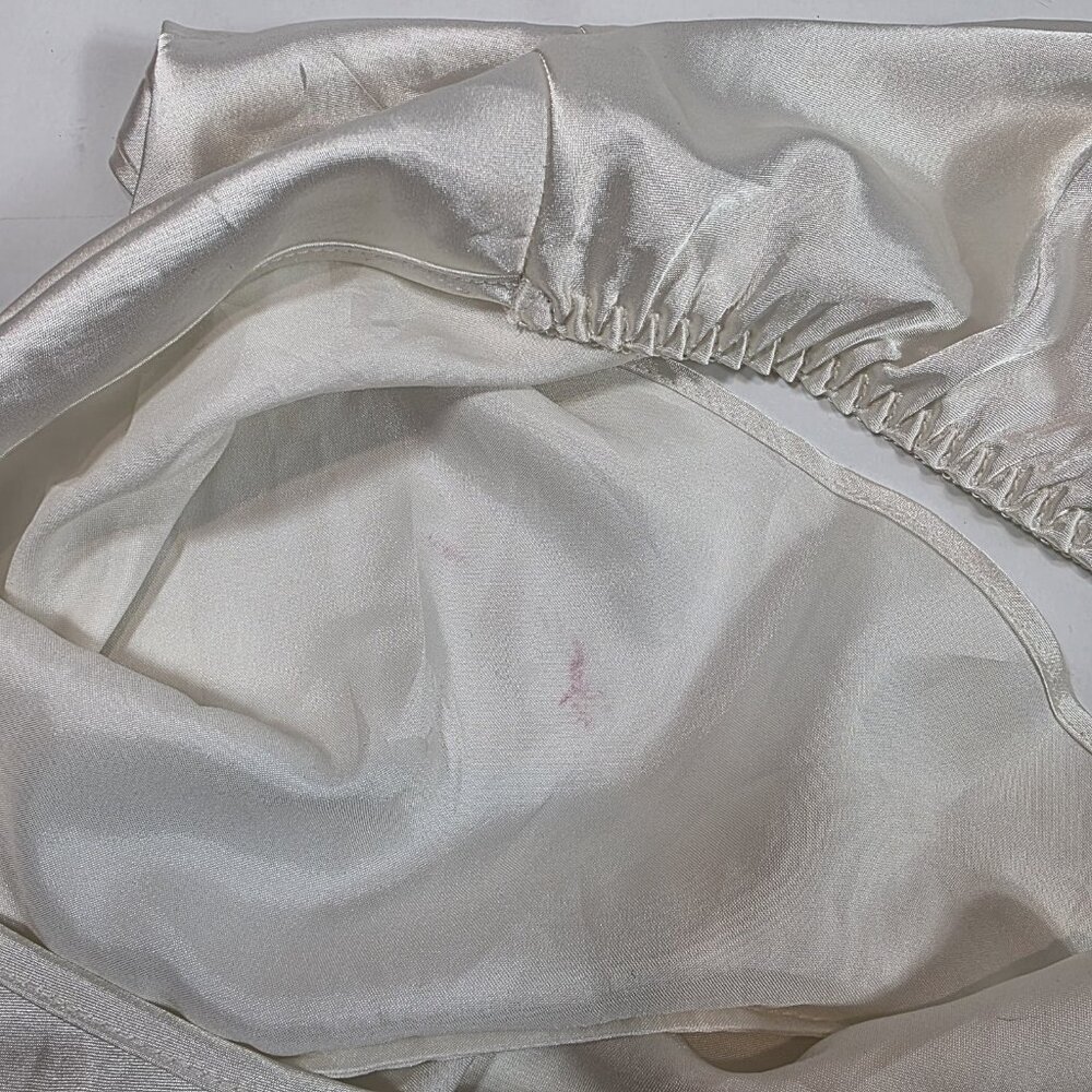 Vintage Victoria's Secret Second Skin Satin sleep lounge shorts Bun medium ivory - Picture 8 of 8